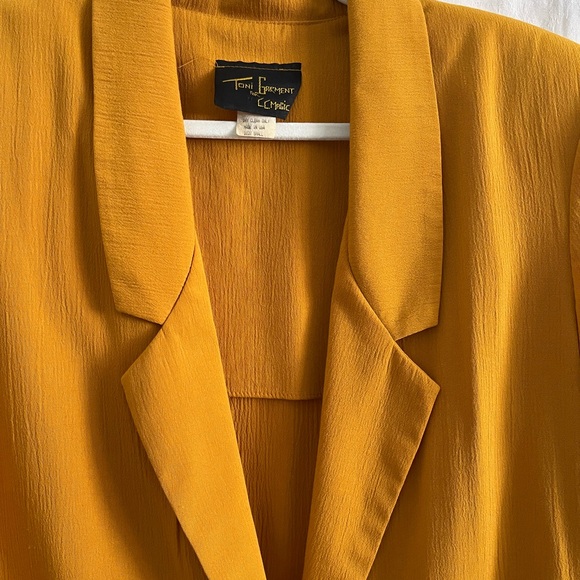 Vintage 1980's Toni Garment for CC Magic Gold/Yellow Oversized Blazer (size S) - Picture 3 of 8